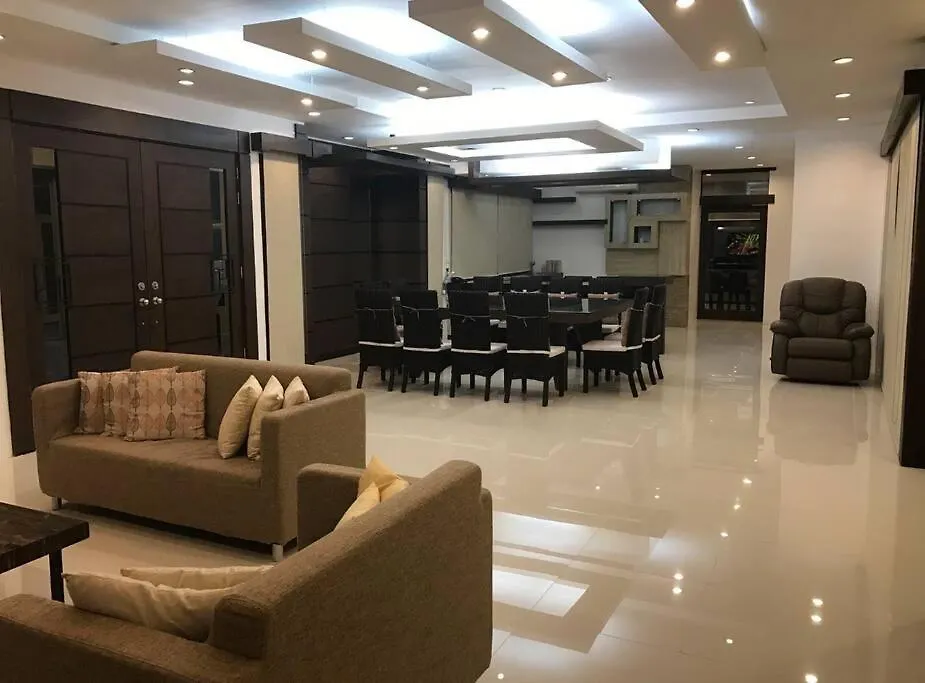 Big House W/Nice Location Near Sm & Ateneo 达沃 0*,
